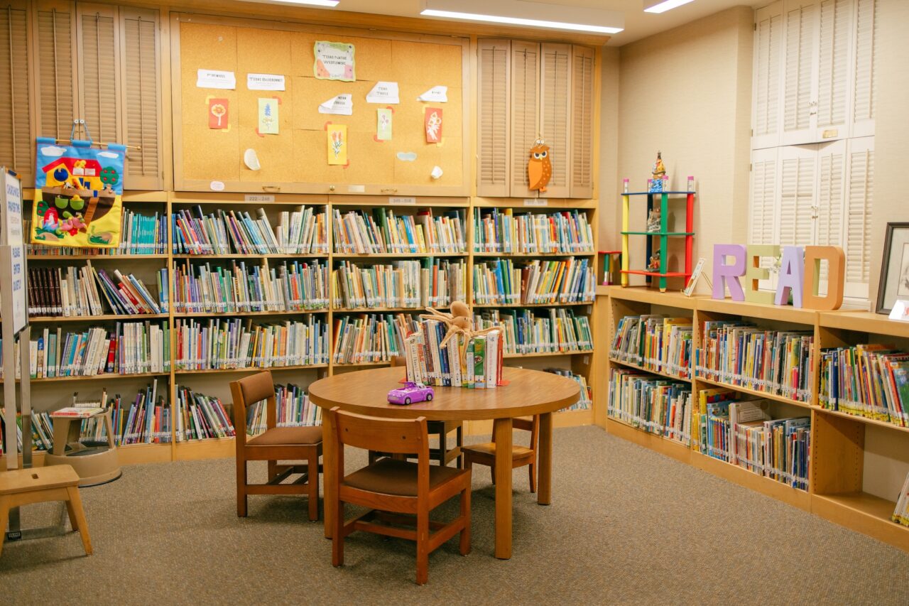 Click to expand image: Image of bookshelves with childrens' books